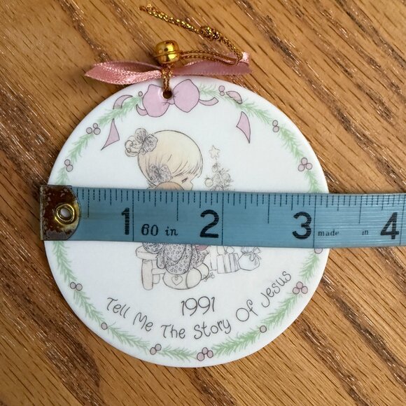 Precious Moments Tell Me the Story of Jesus 1991 Porcelain Christmas Ornament - Picture 6 of 6